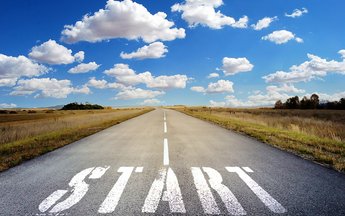 Zdjęcie-autostrada z napisem start