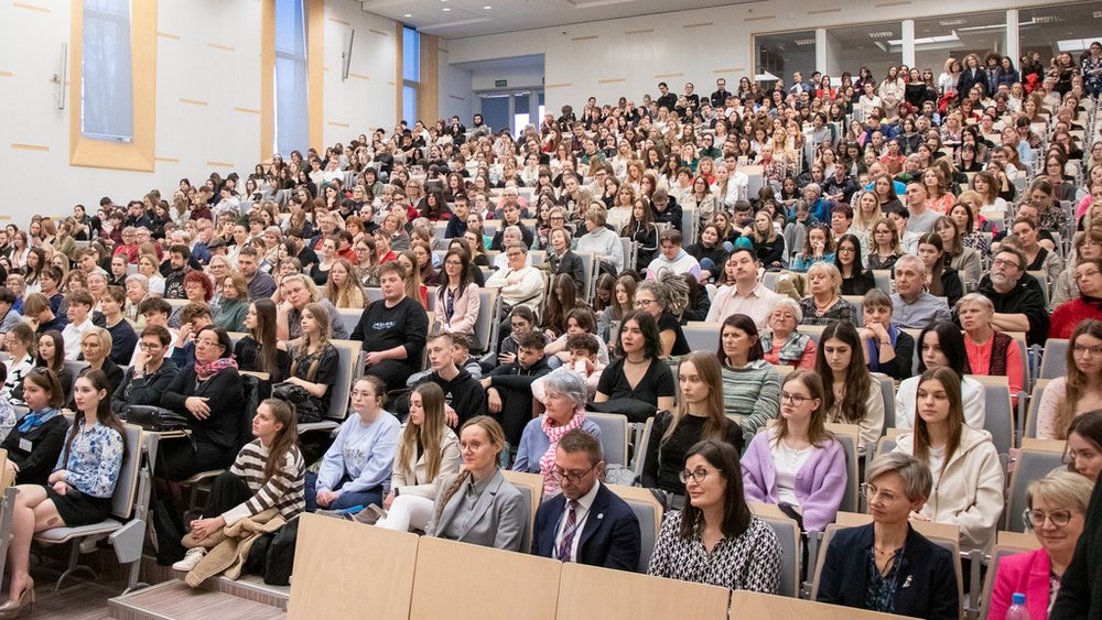 Wypełniona aula A1