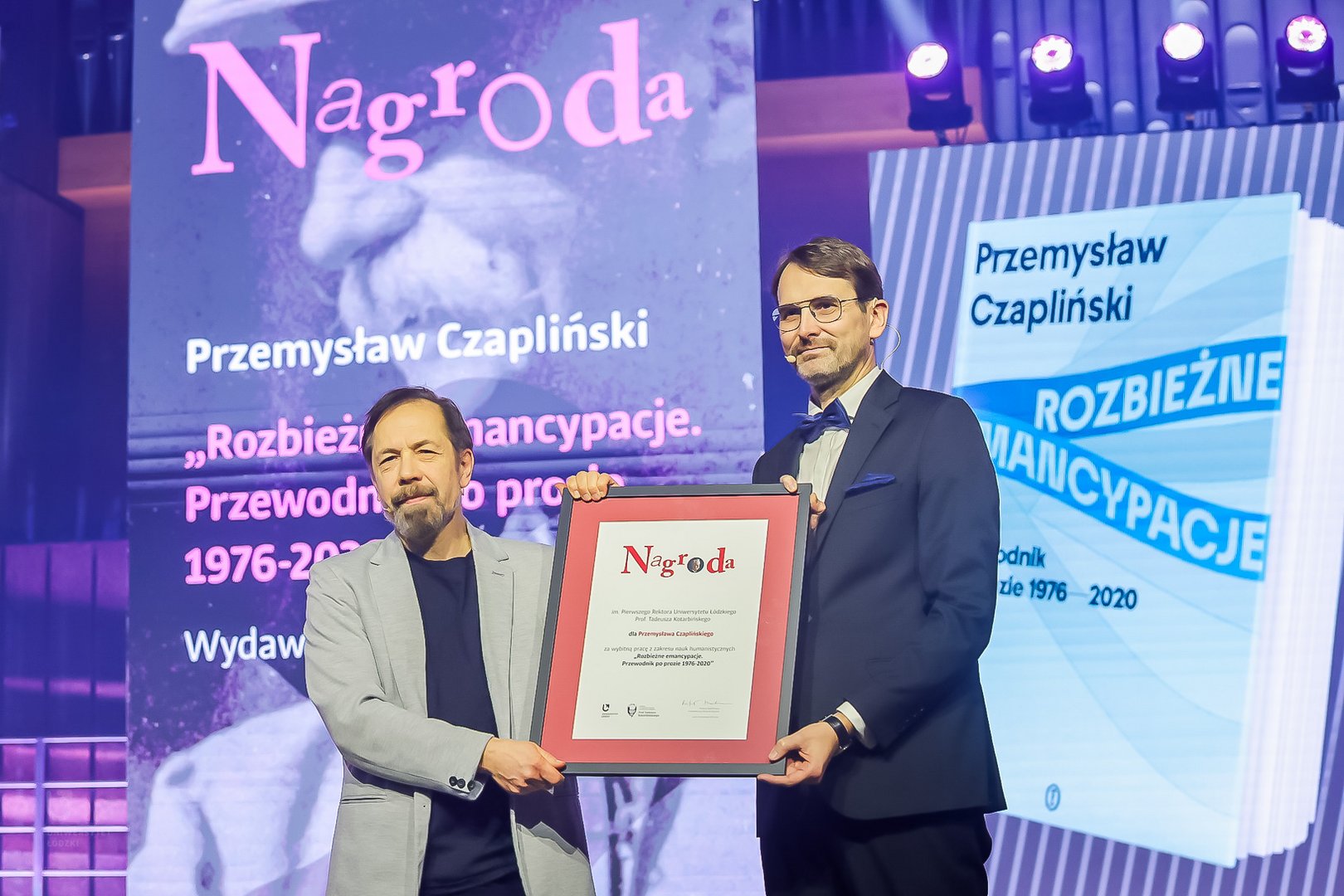 zdjęcie grupowe z gali