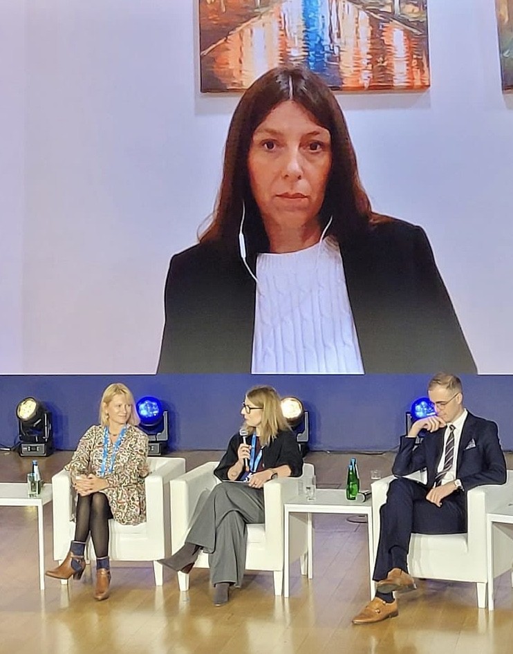 Zdjęcie osób biorących udział w panelu